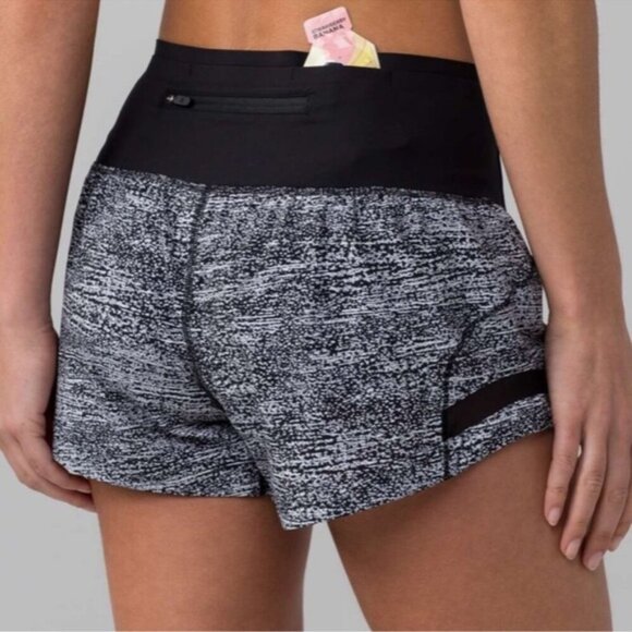 Lululemon Pace Perfect Short 3" in Air Time White Black Size 4 - Picture 2 of 8